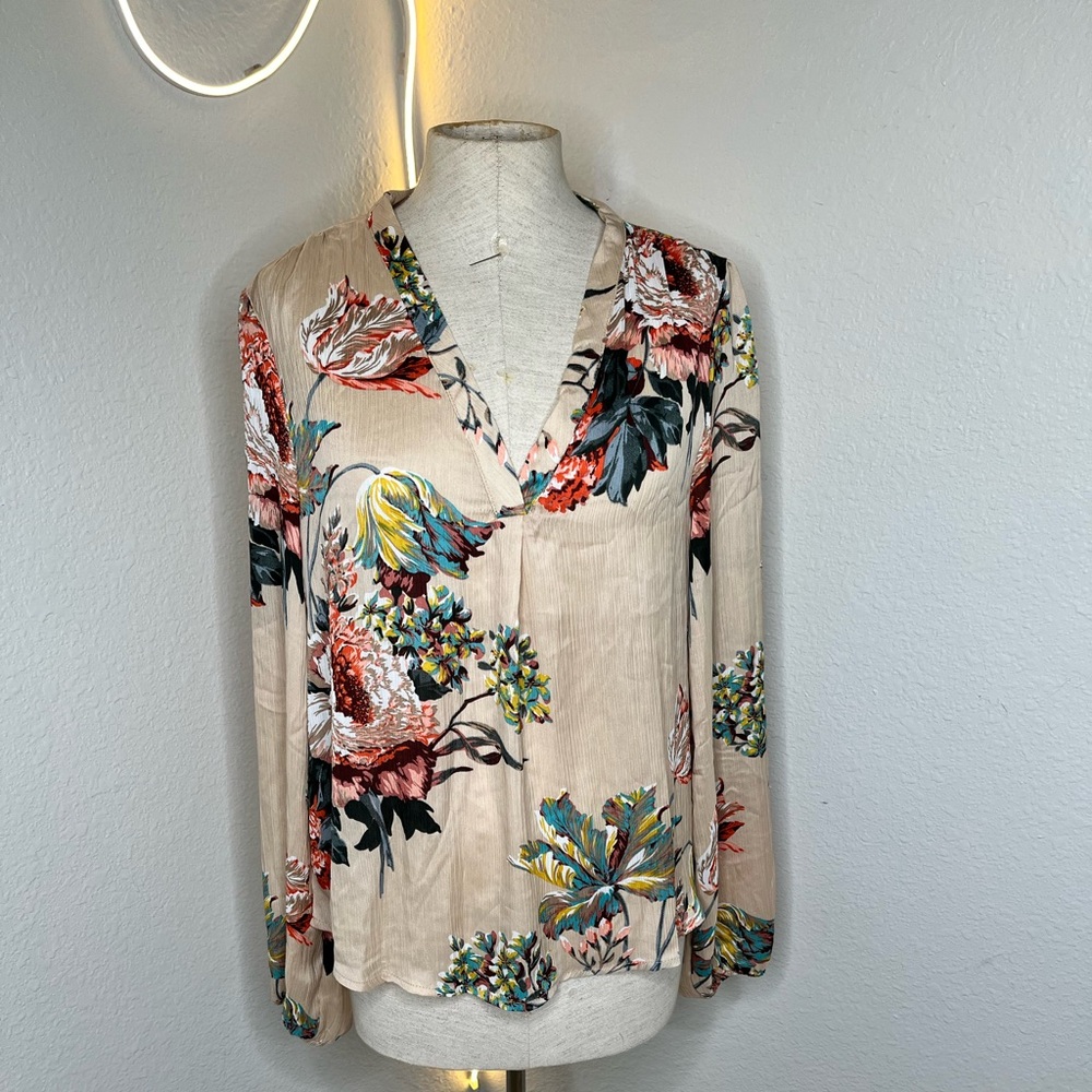 SHEIN Floral V-Neck Top - Size Large